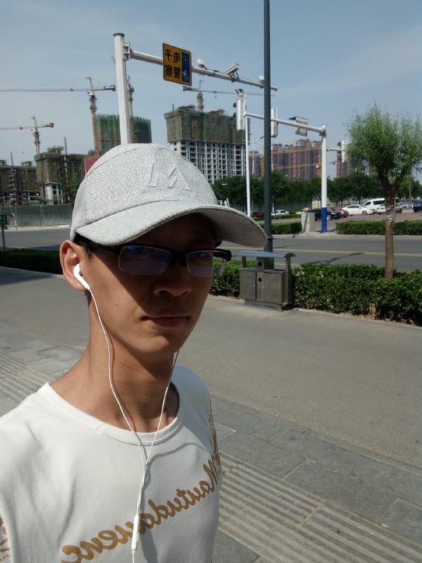 挥一挥手什么都没有的第一张照片--河北认干亲服务网