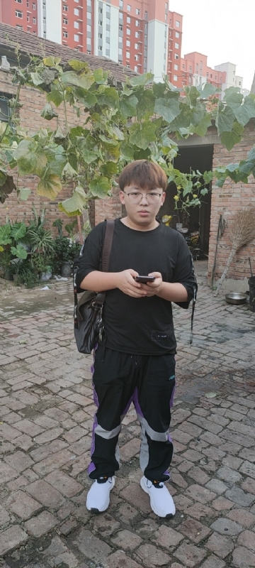 辛禹的第二张照片--河北认干亲服务网